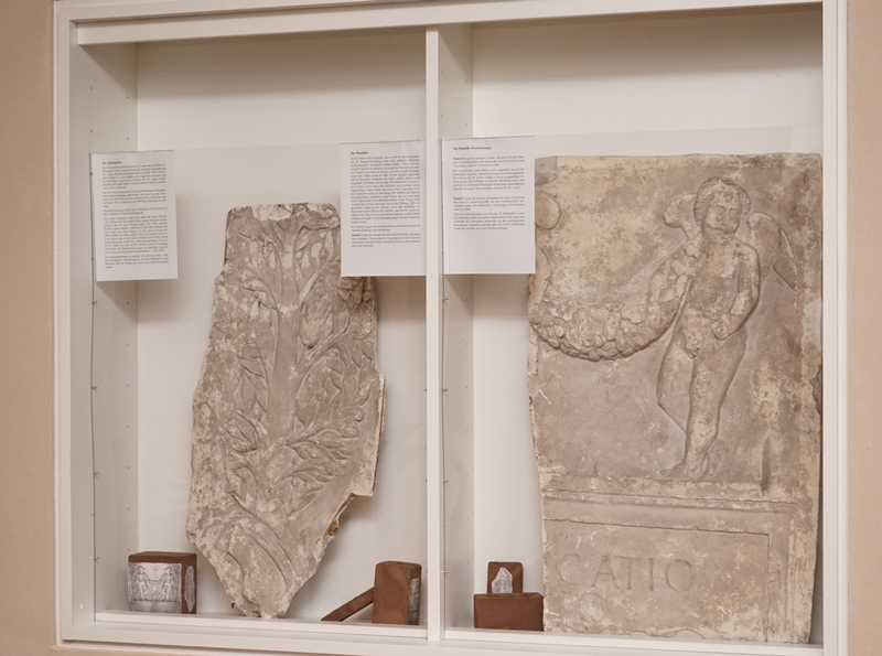 Sarkophag des Hl. Auctor, Taben-Rodt, Gipsabgsse der Reliefs